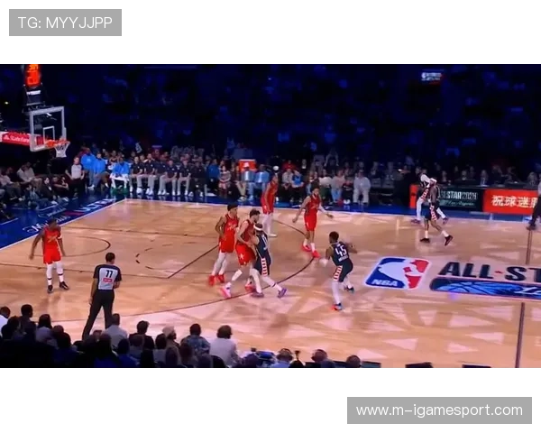 全明星正赛循环赛：星辰队37-35险胜世界队，条纹队42-40击败星辰队